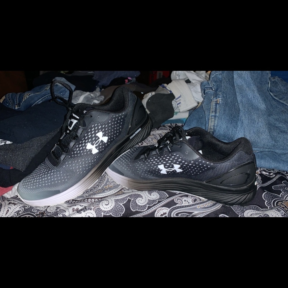 Under armor men shoes